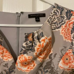 Size 4 Banana Republic Dress